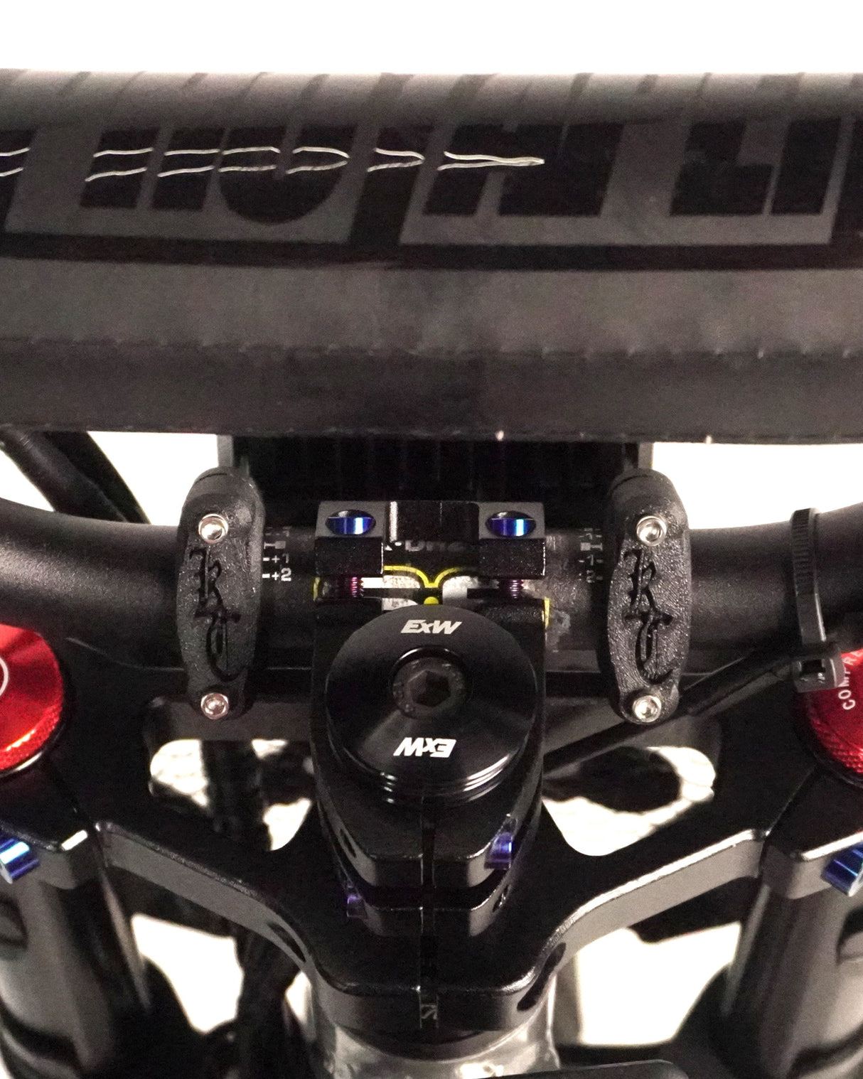 Fully Universal Light Mount