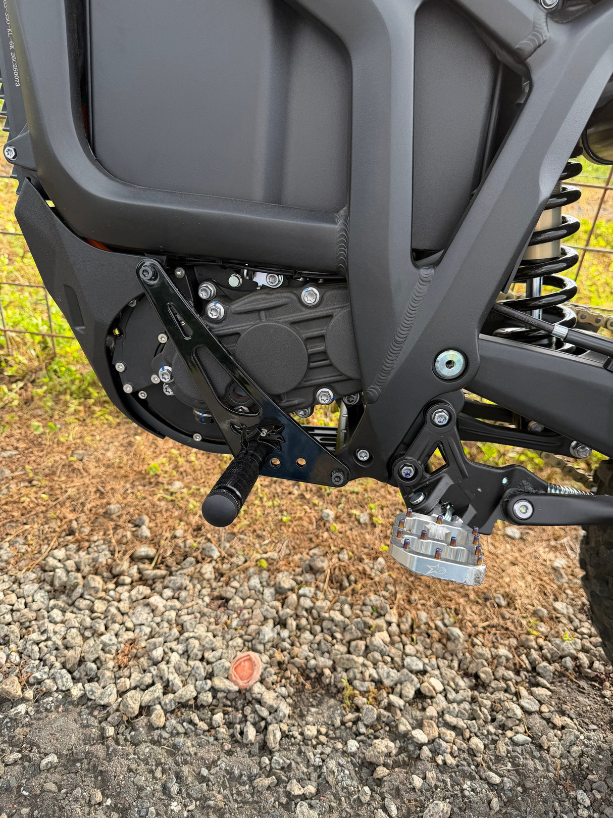 black talaria komodo shiftlock shiftlock installed on bike