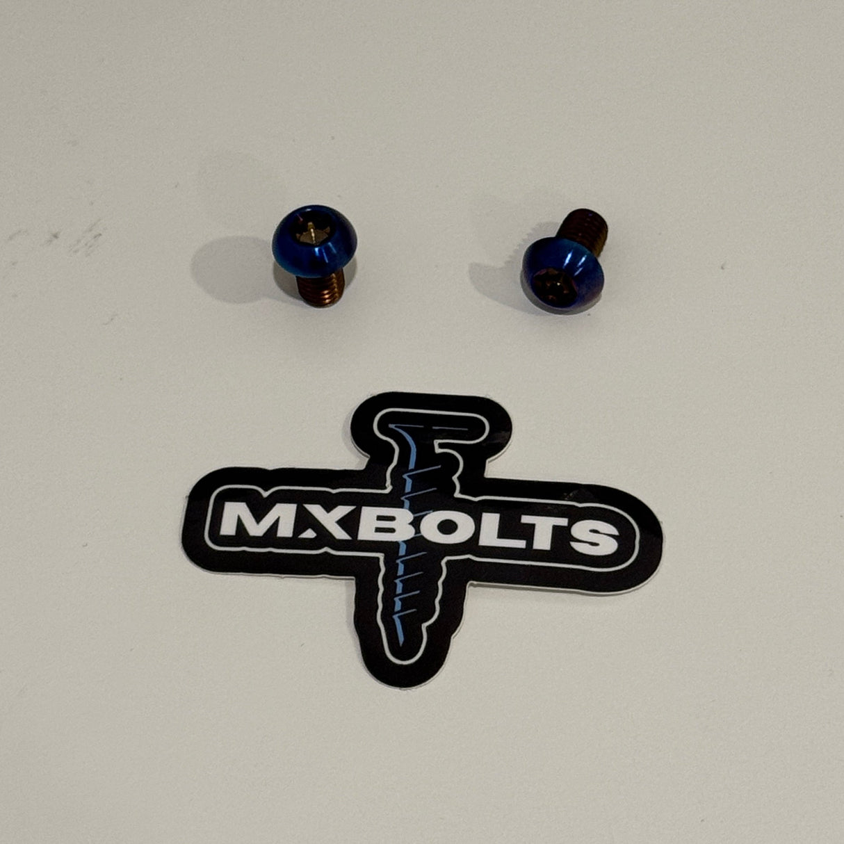emoto rear fender titanium bolts
