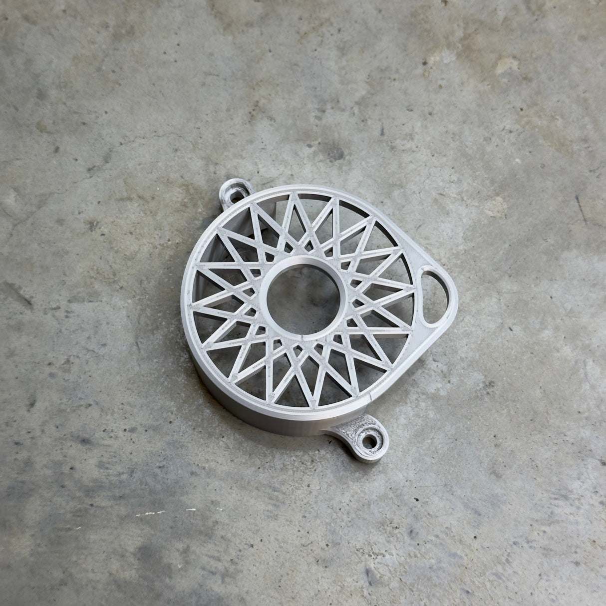 Star style Ultra Bee plastic motor cover, silver