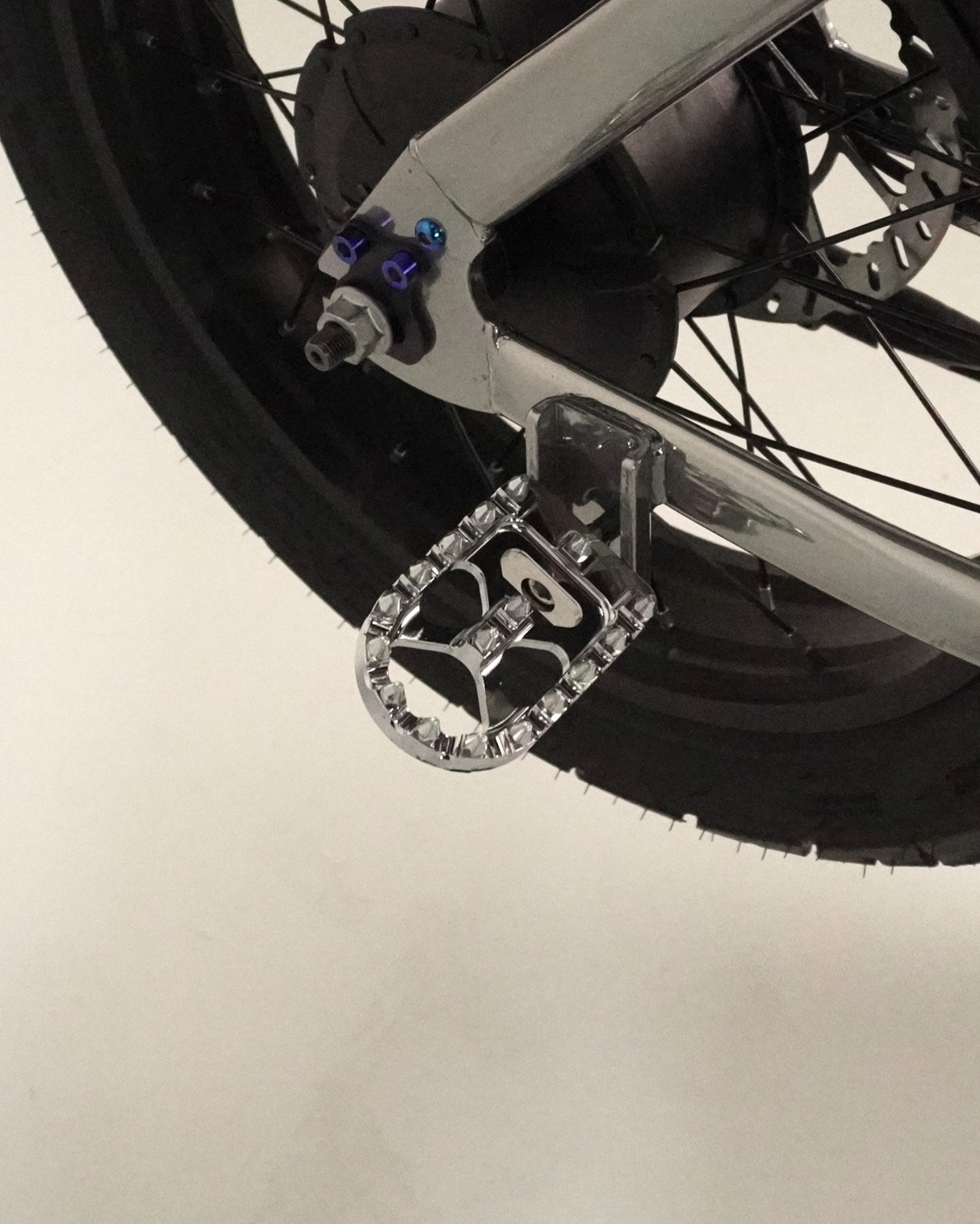 Passenger pegs installed on Super73 macfox ridstar 