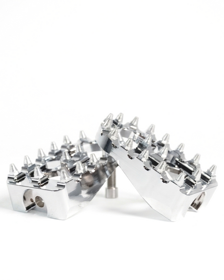 E-bike passenger pegs with aggressive grip, moto-inspired design, chrome pegs